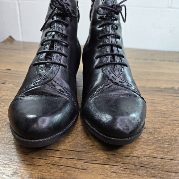 Spring Step Black Teal Leather Ankle Boots - Picture 9 of 12